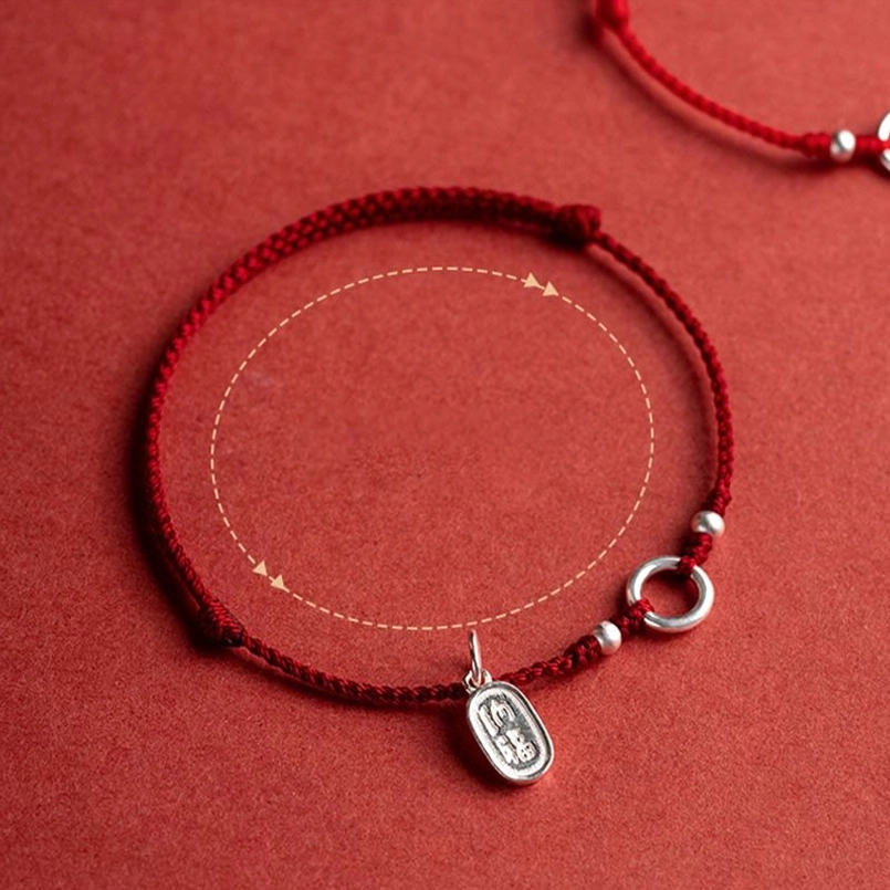 adjustable 925 sterling silver red string bracelet length indicator side view