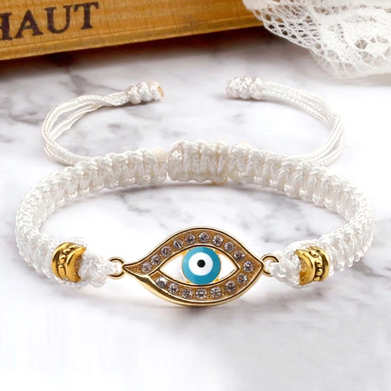 Evil eye bracelet confidence courage clarity mental strength benefits