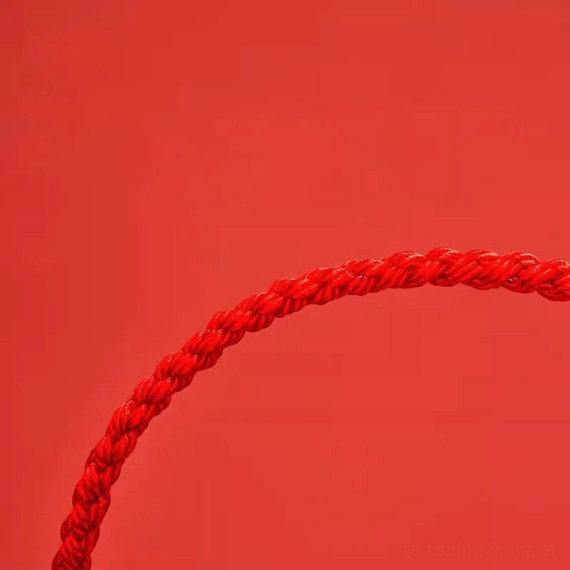 Red string Fu charm bracelet unboxing gift set presentation