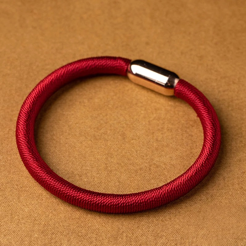 Tibetan handmade protection bracelet featuring King Kong Knot amulet and red cord