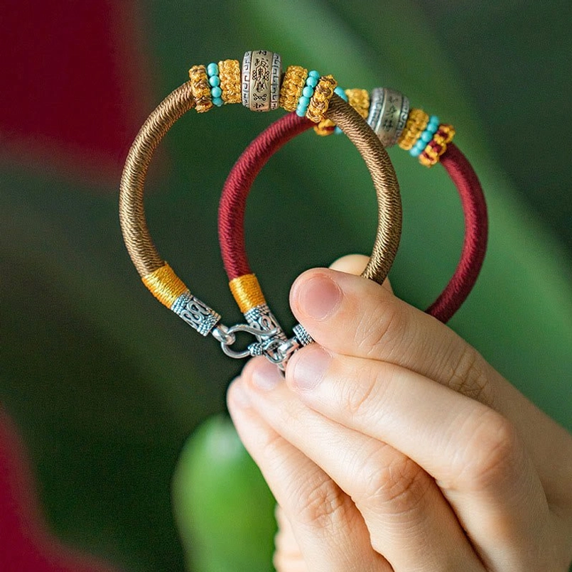 Handmade Tibetan Buddhist King Kong Knot bracelet spiritual amulet for daily wear
